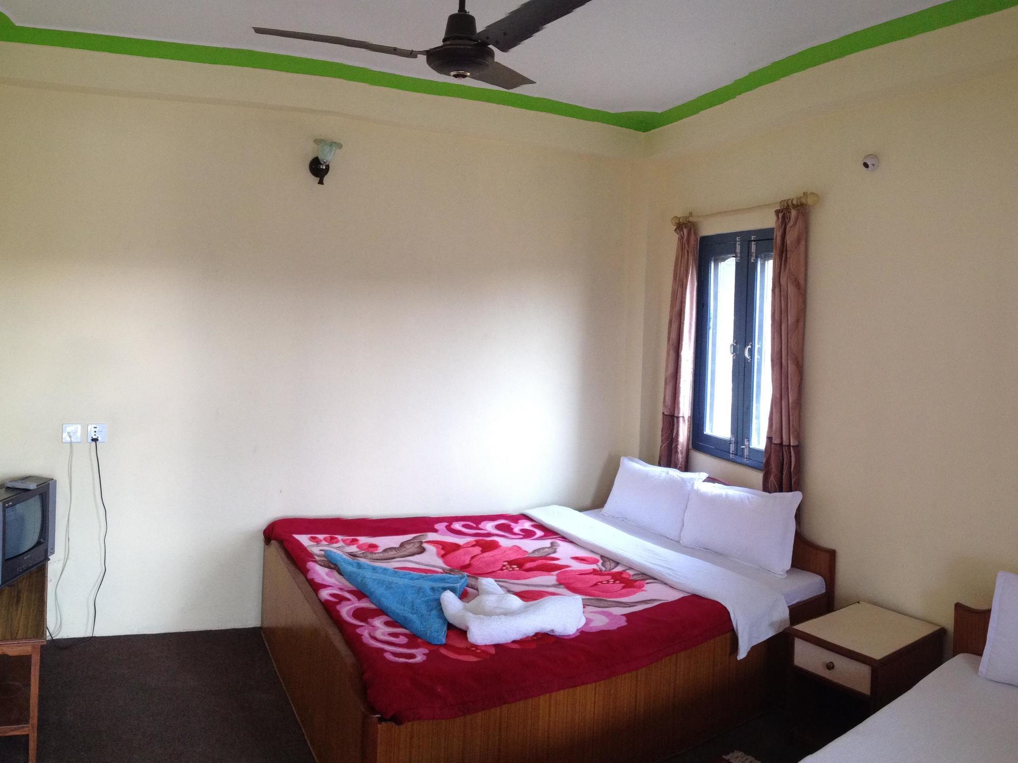 Hotel Lake House Pokhara Ngoại thất bức ảnh